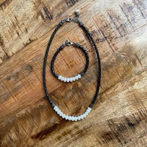 Matching Pearl/Leather Necklace & Bracelet